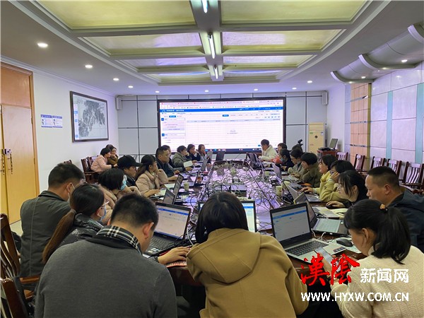 县财政局召开全县预算绩效管理暨2022年预算编制培训会