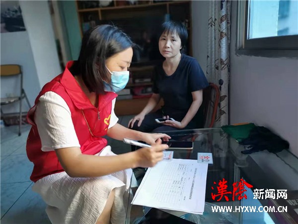 县退役军人事务局：全力组织党员干部下沉城关镇南街社区帮包落实疫苗接种摸排工作