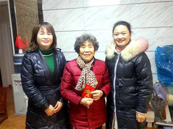 汉阴县初级中学：情系老教师 问候暖人心