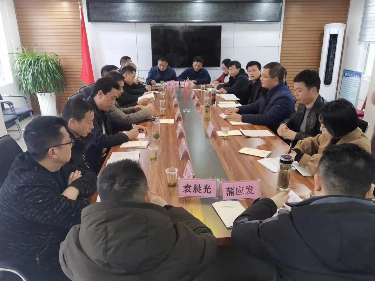 镇巴县考察组到我镇学习调研易地搬迁后续扶持工作