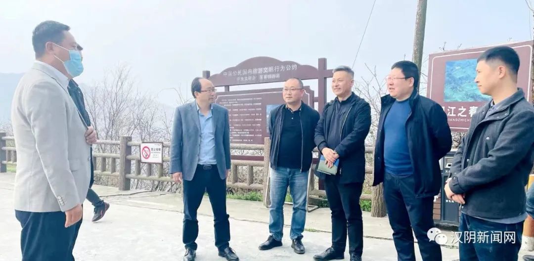 副县长刘济兵实地落实汉漩路沿线手机信号畅通工作