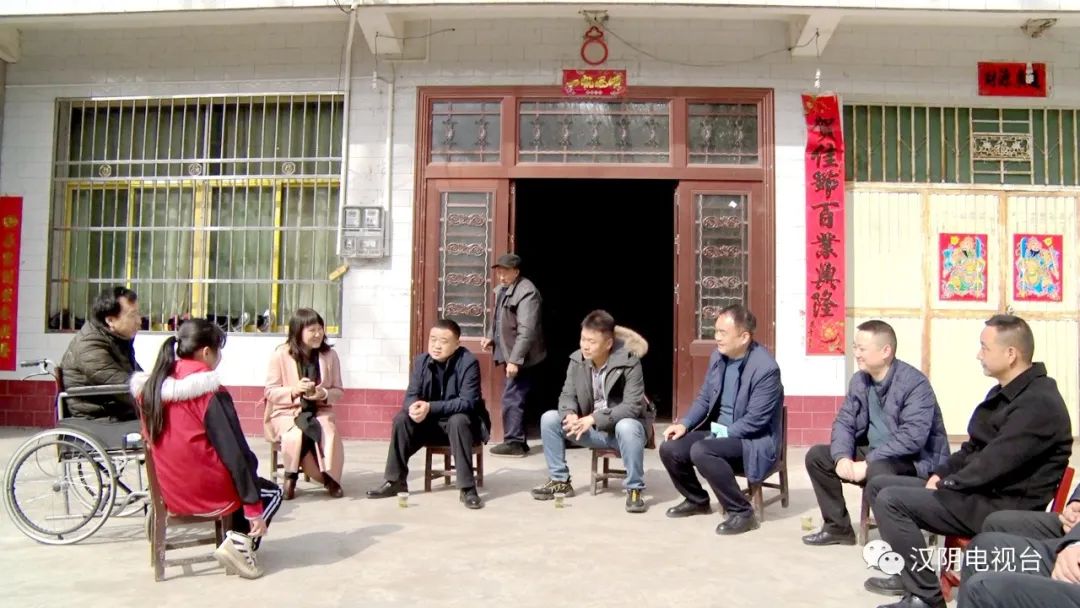 汉阴：爱心捐助困难学生 情暖人心守望成长
