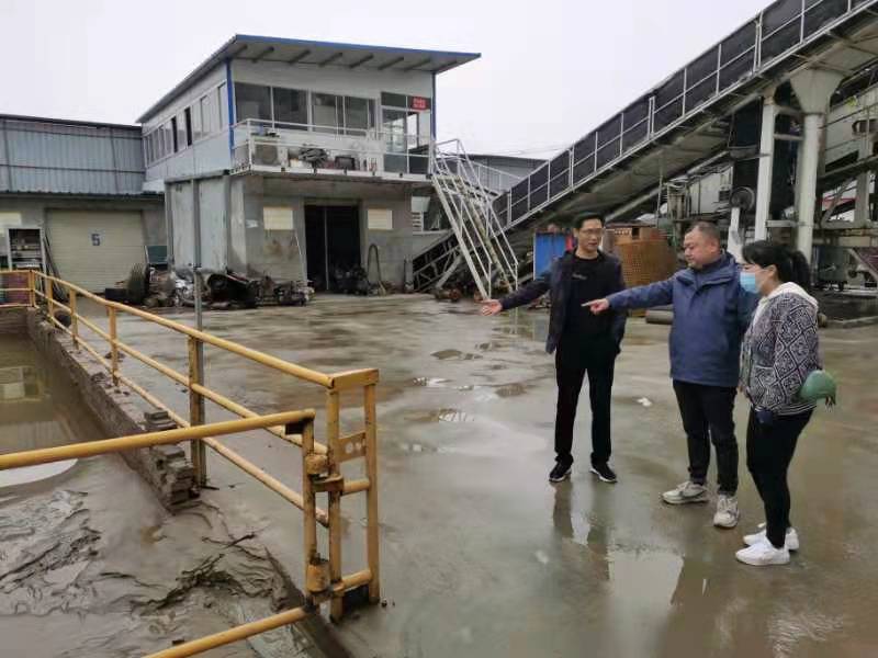 安康市生态环境汉阴分局“上门服务”助力企业发展