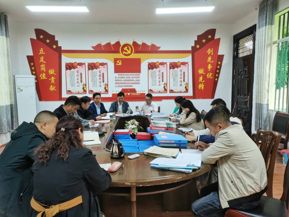 城关镇中心小学：抓常规教学督查  促教育质量提升