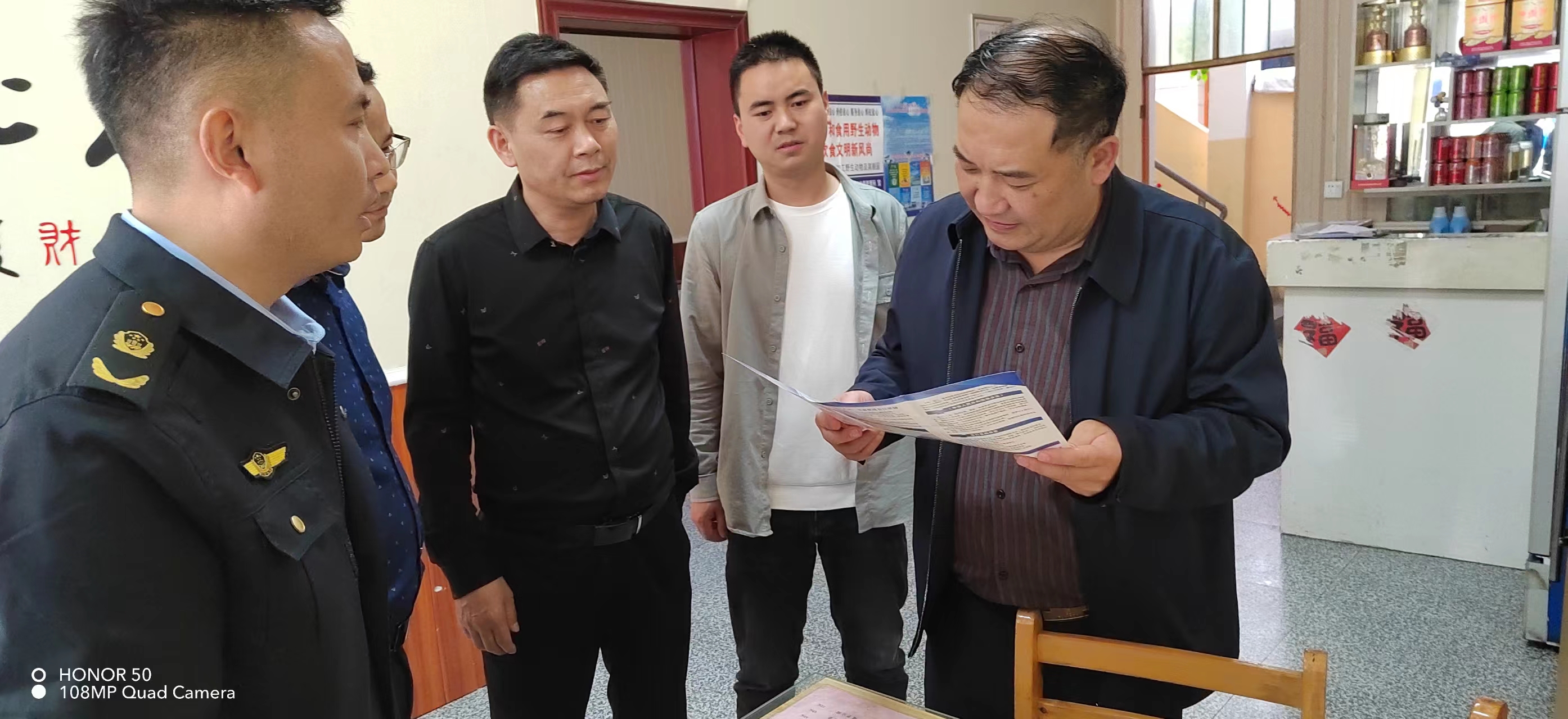 汉阴：市农业综合执法支队队长刘继瑞来我县督导“五一”期间长江流域禁渔工作