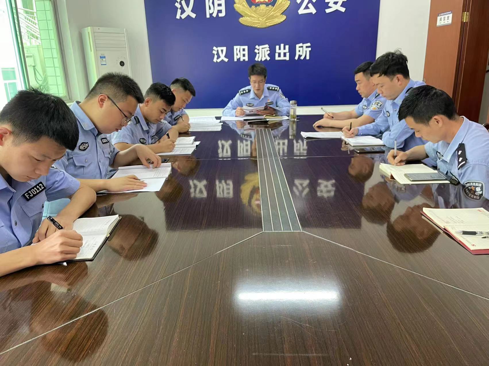 以“双品培验”党建为引领，助力青年民辅警快速成长