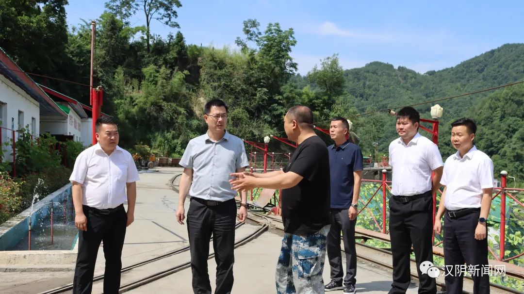 汉阴：吴奎在铁佛寺镇督导检查当前重点工作