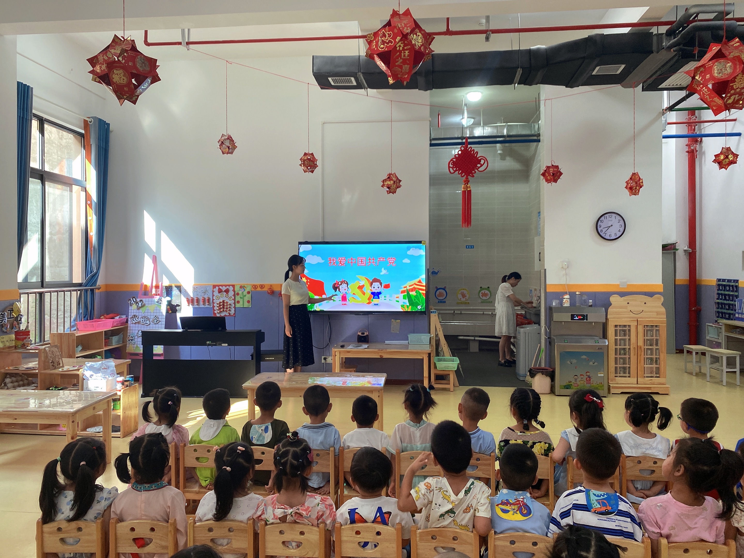 汉阴县第四幼儿园开展七一建党主题活动