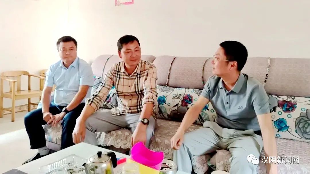 【庆“八一”】汉阴：冯子惬到双河口镇走访慰问退役军人