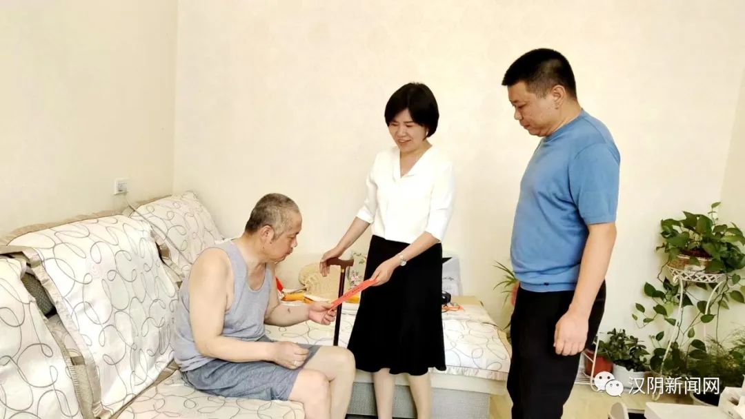 【庆“八一”】汉阴：祖白云到蒲溪镇走访慰问退役军人