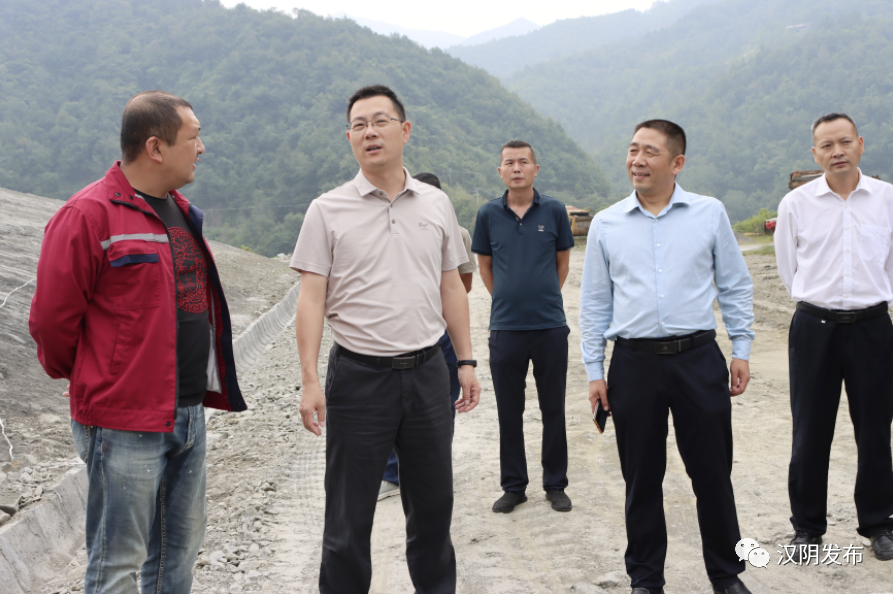 汉阴：吴奎在铁佛寺镇调研检查安全生产和农旅融合等工作