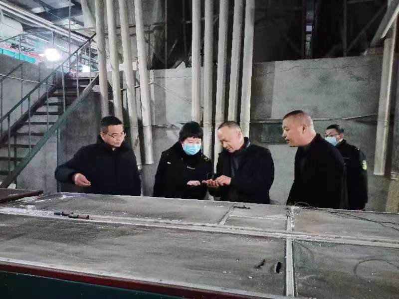 县市场监管局领导到企业纾困解忧