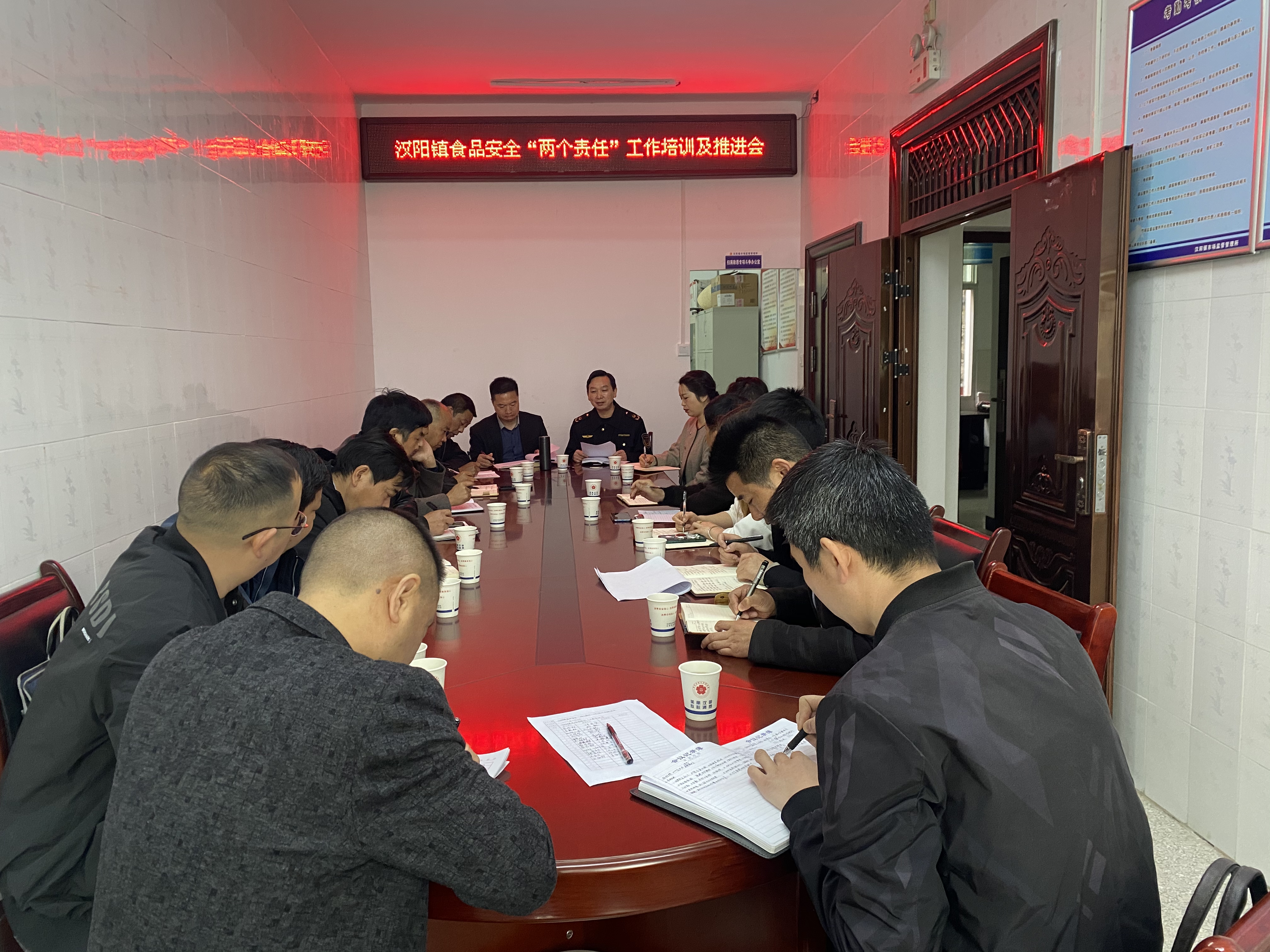 汉阳镇：三步走推进食品安全“两个责任”落实见效