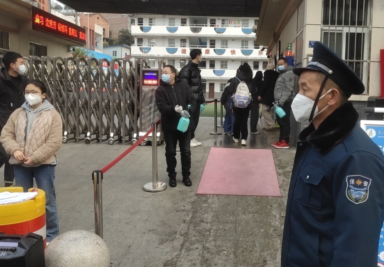 汉阴县涧池镇中心小学加大甲流防控力度