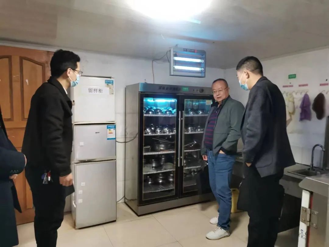 树立安全观念，增强责任意识 ——汉阴县双乳镇中心小学迎接教体科技局安全督导检查