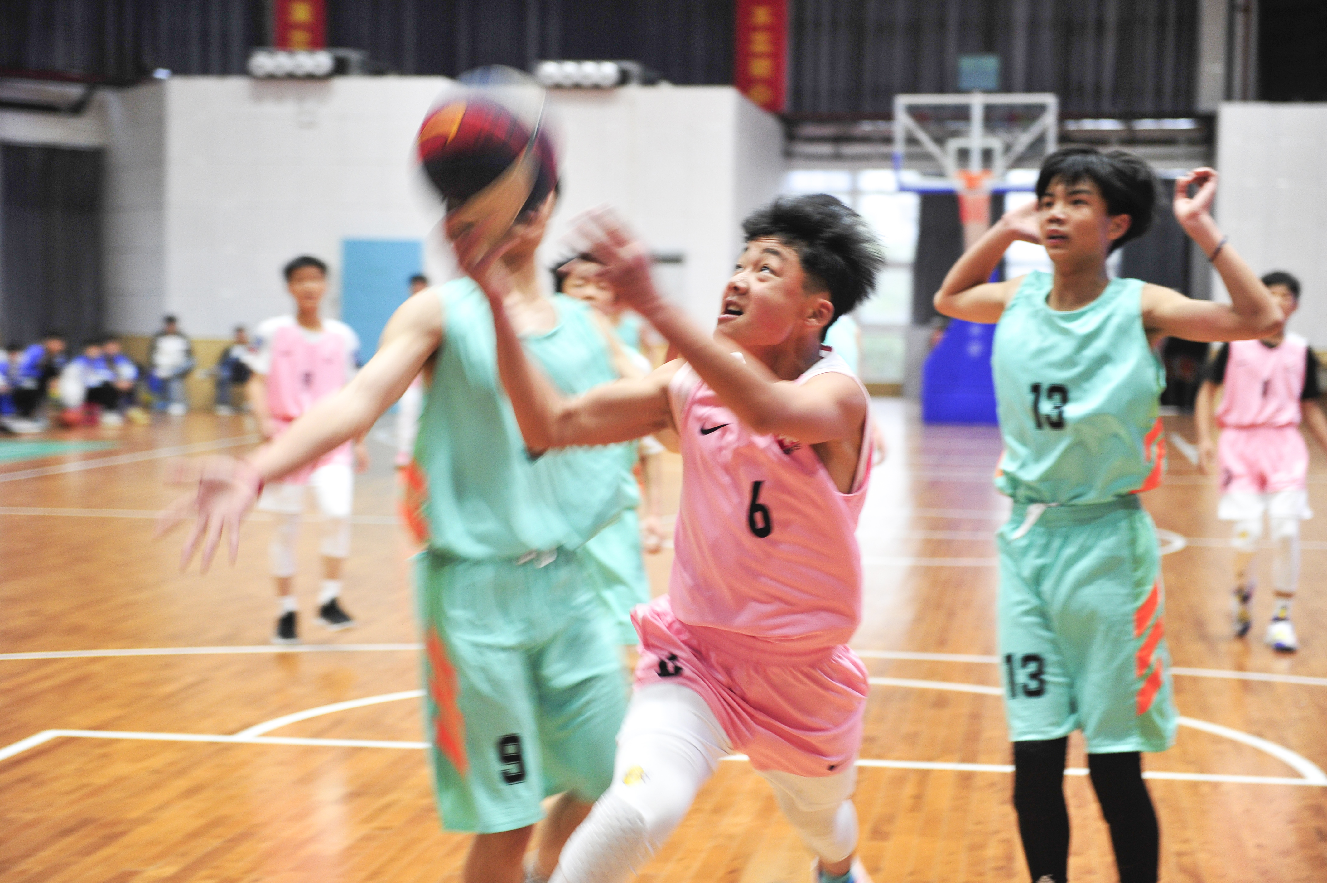 汉阴县第12届“阳光少年杯”中学生篮球赛落幕