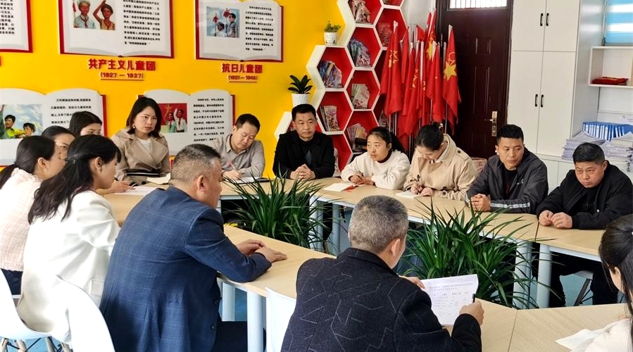 蒲溪镇中心小学：党员教师公开课 立足教学展风采
