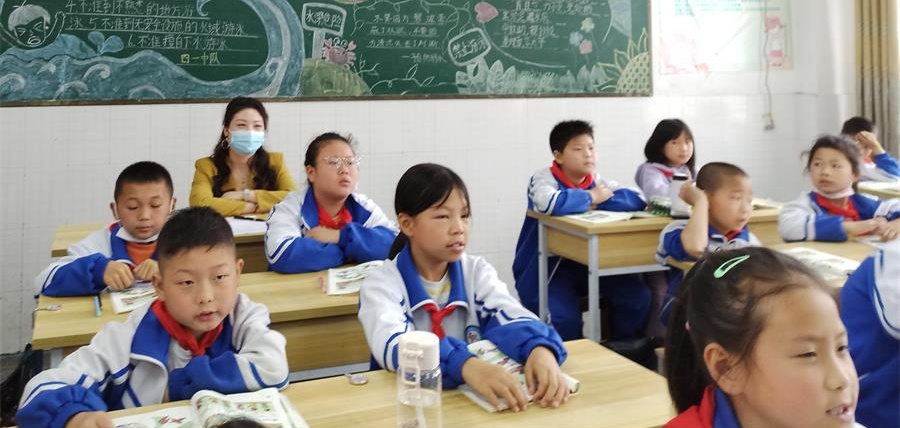 蒲溪镇中心小学开展家长进校园活动