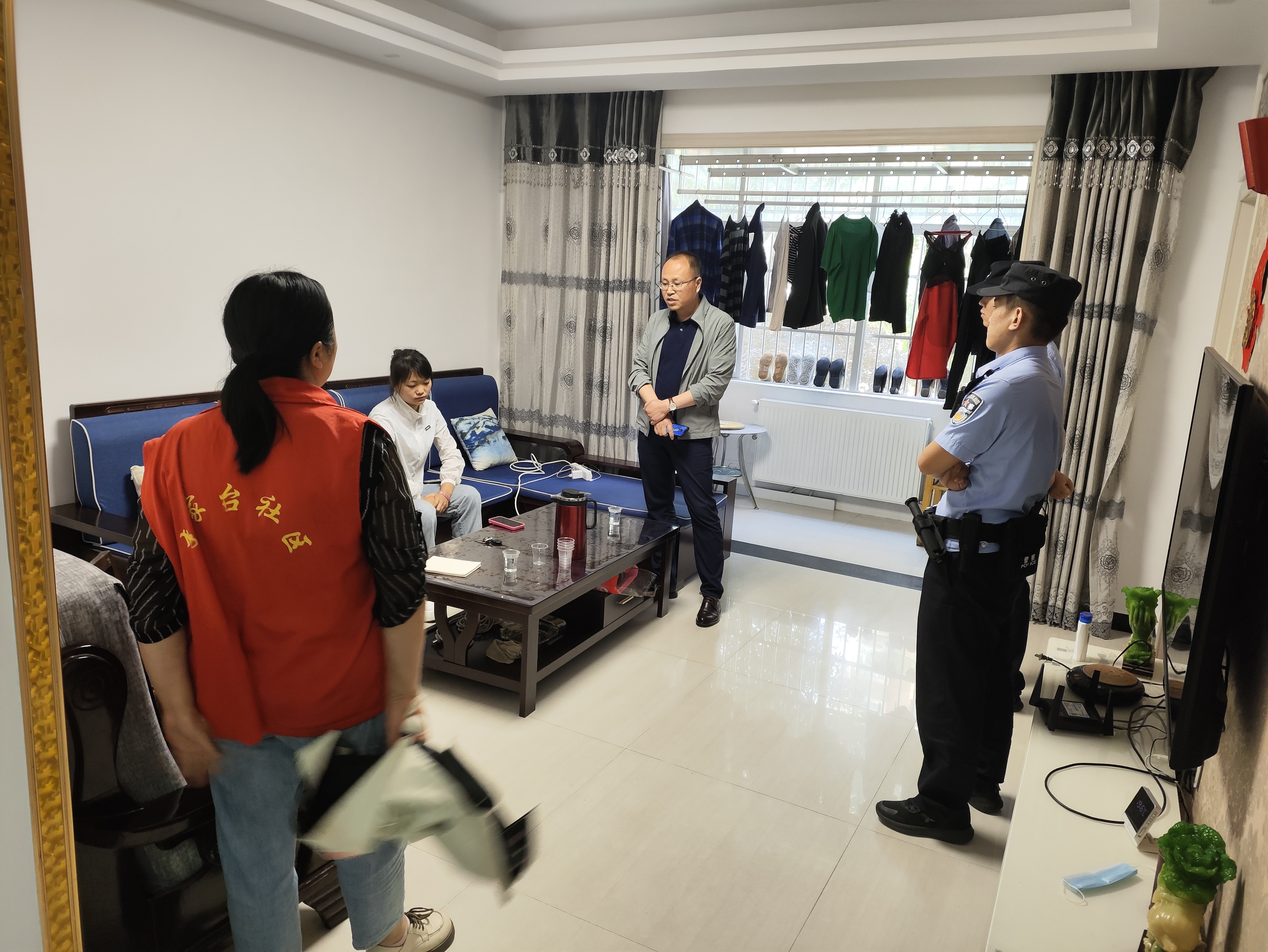 汉阴县城关镇李家台社区：矛盾不上交，事在辖区办 化解居民矛盾纠纷