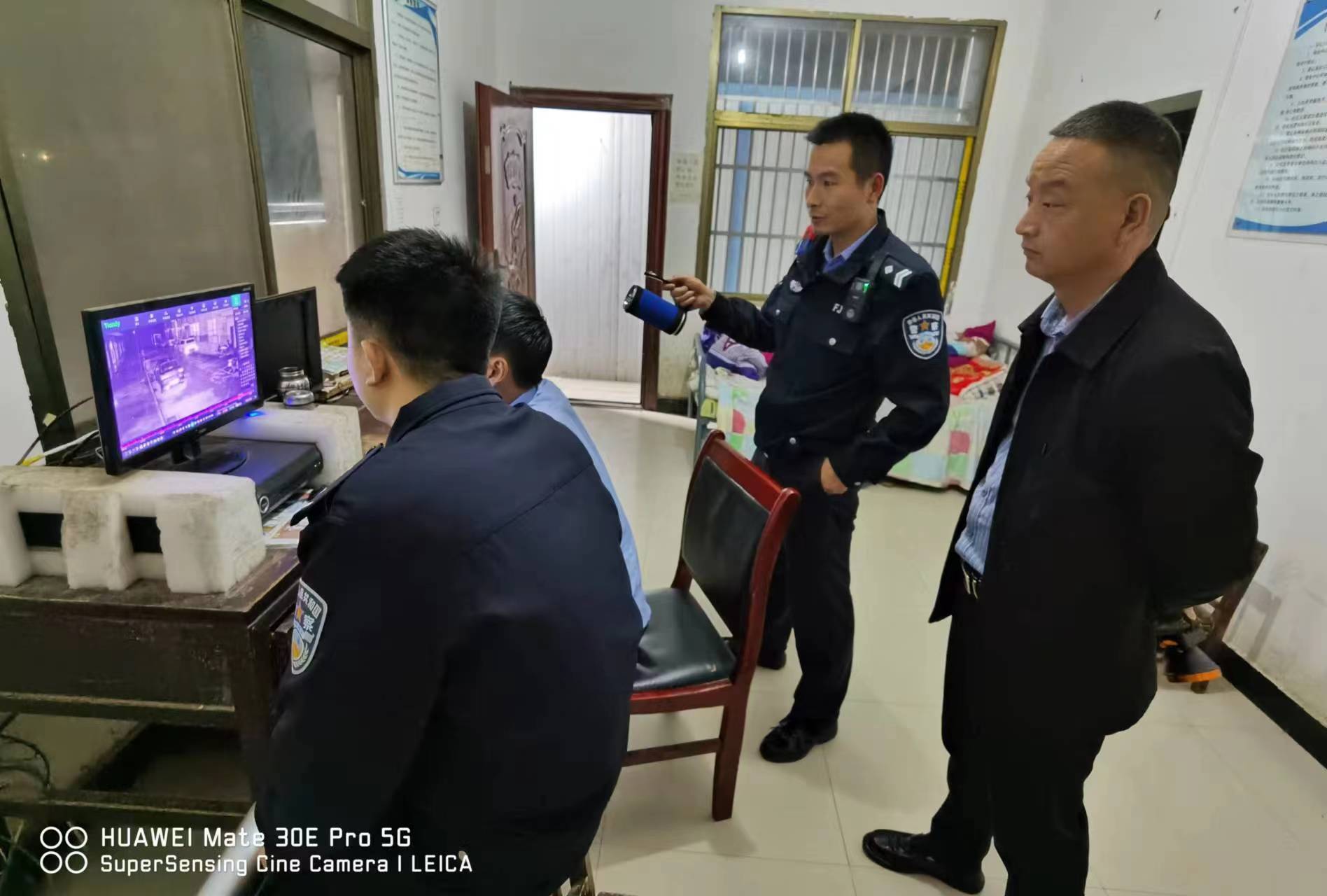 汉阴县公安局平梁派出所：利用“雪亮工程”及时找回离家出走少女