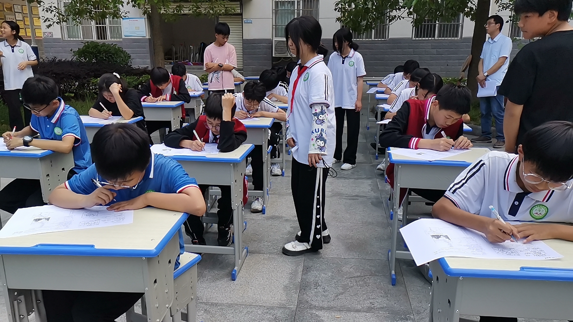 汉阴县平梁初中举行政史地素养大赛