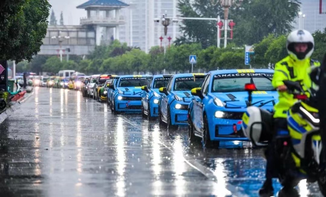 汉阴公安交警：圆满完成中国汽车登山锦标赛汉阴站交通安保任务