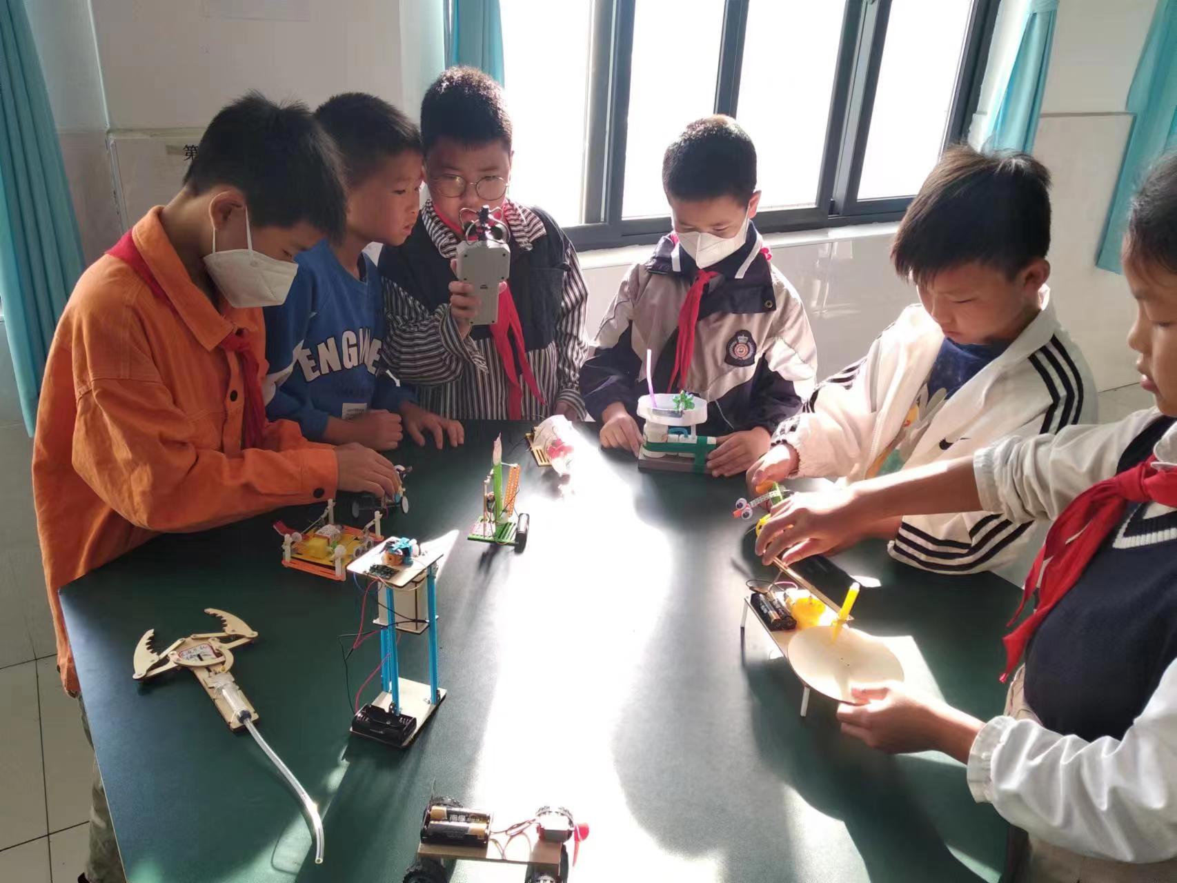 汉阴县恒大小学“科技创新，生态育人”校园科技节圆满落幕