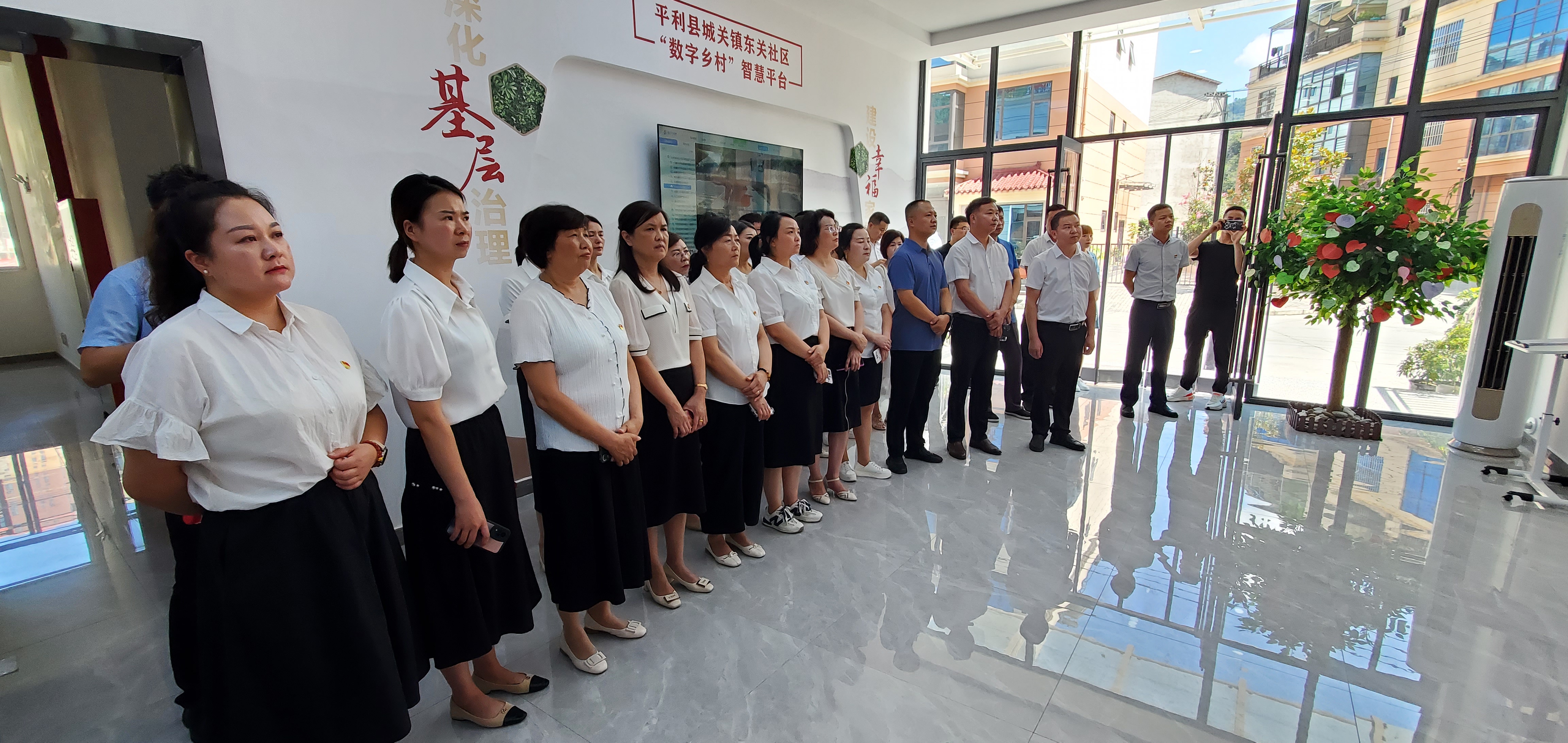 汉阴县城关镇南街社区：参观学习阔思路 推动“五同”工作机制走深走实