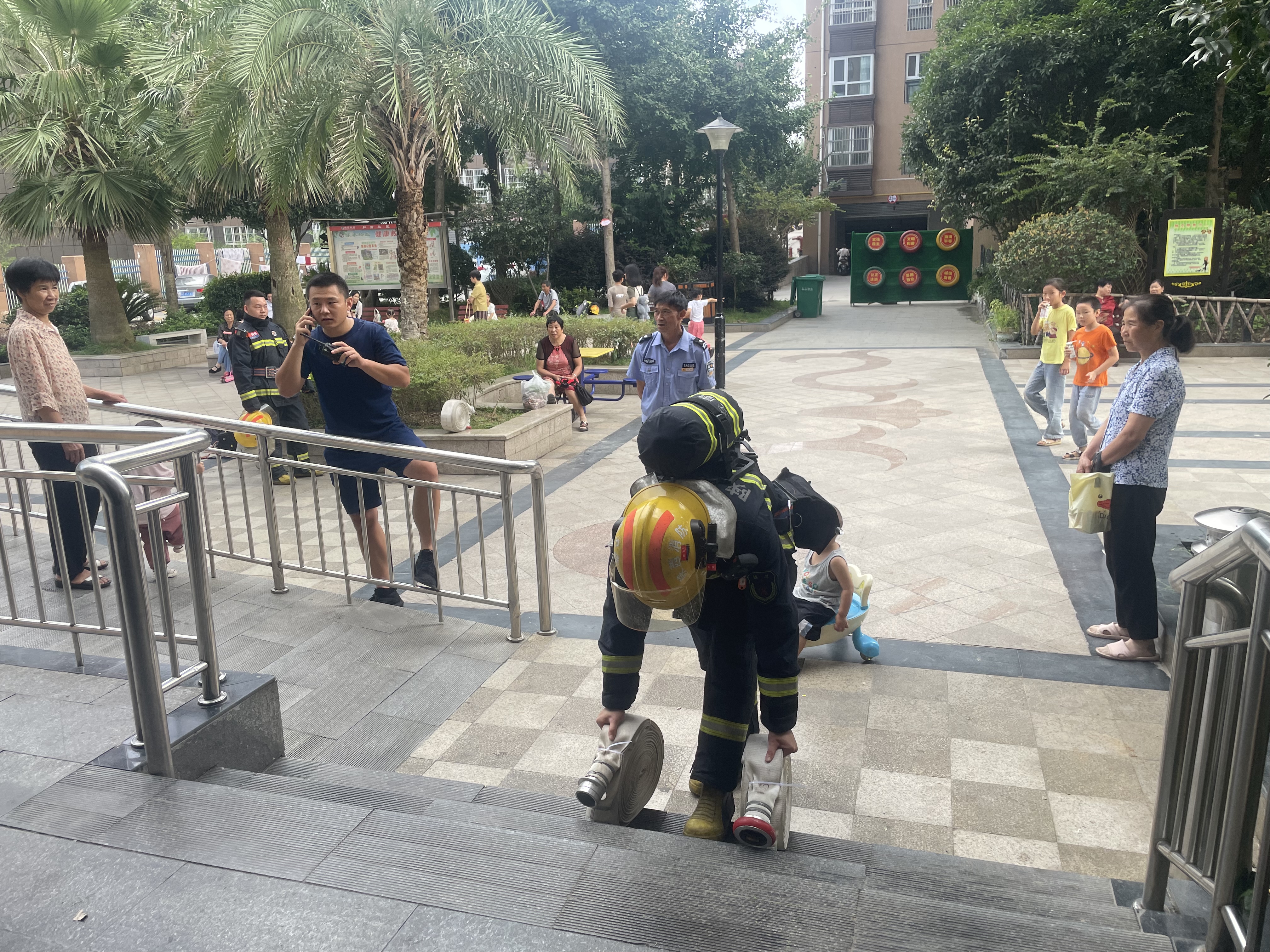 城关镇李家台社区开展消防演练 筑牢安全防线