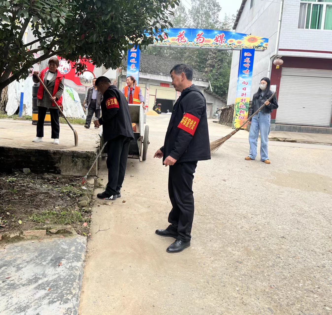 汉阴县城关镇麒麟村：人大代表走在前 环境保护助提升   