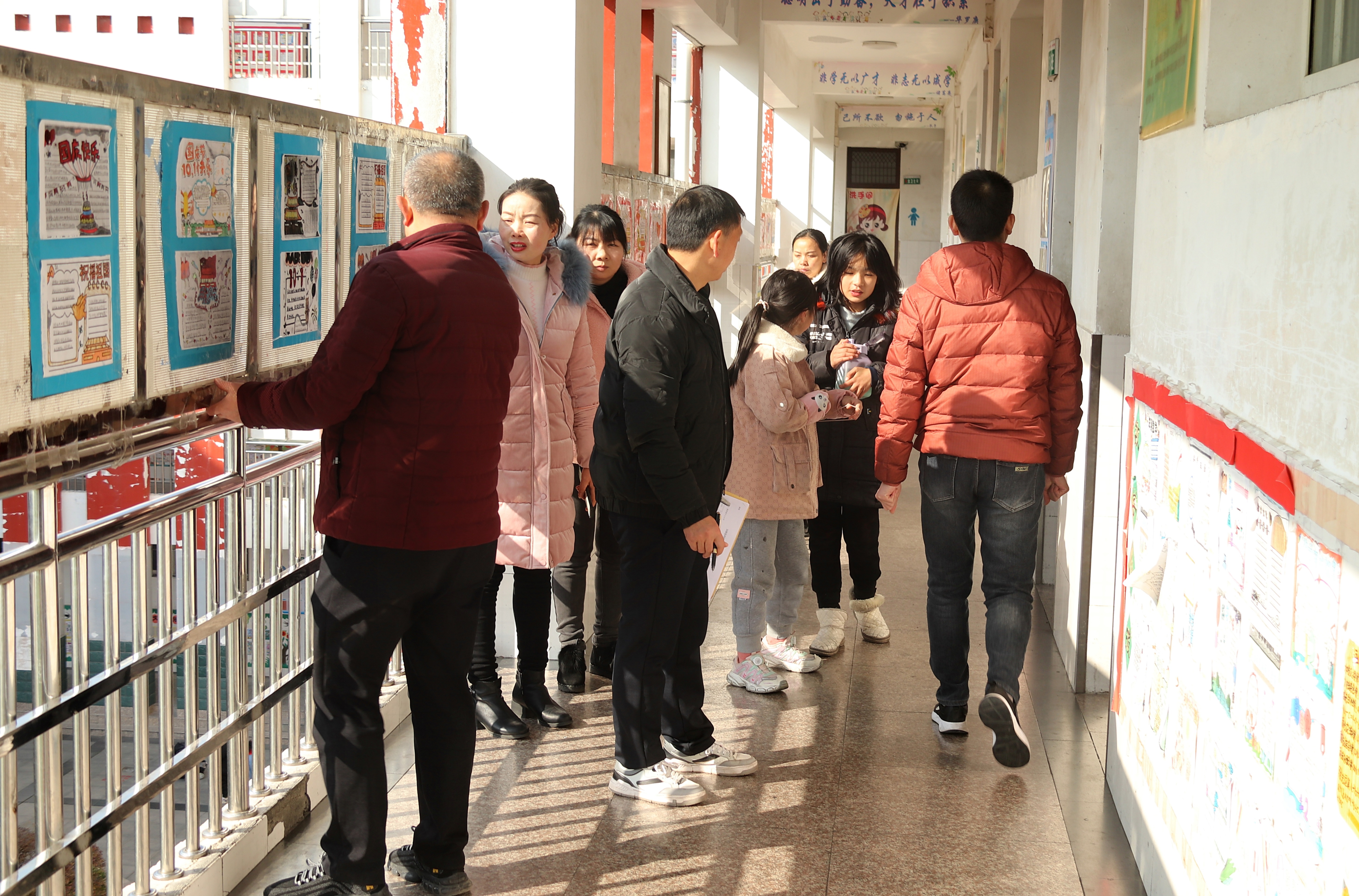 汉阴县蒲溪镇中心小学开展年末校园安全大排查