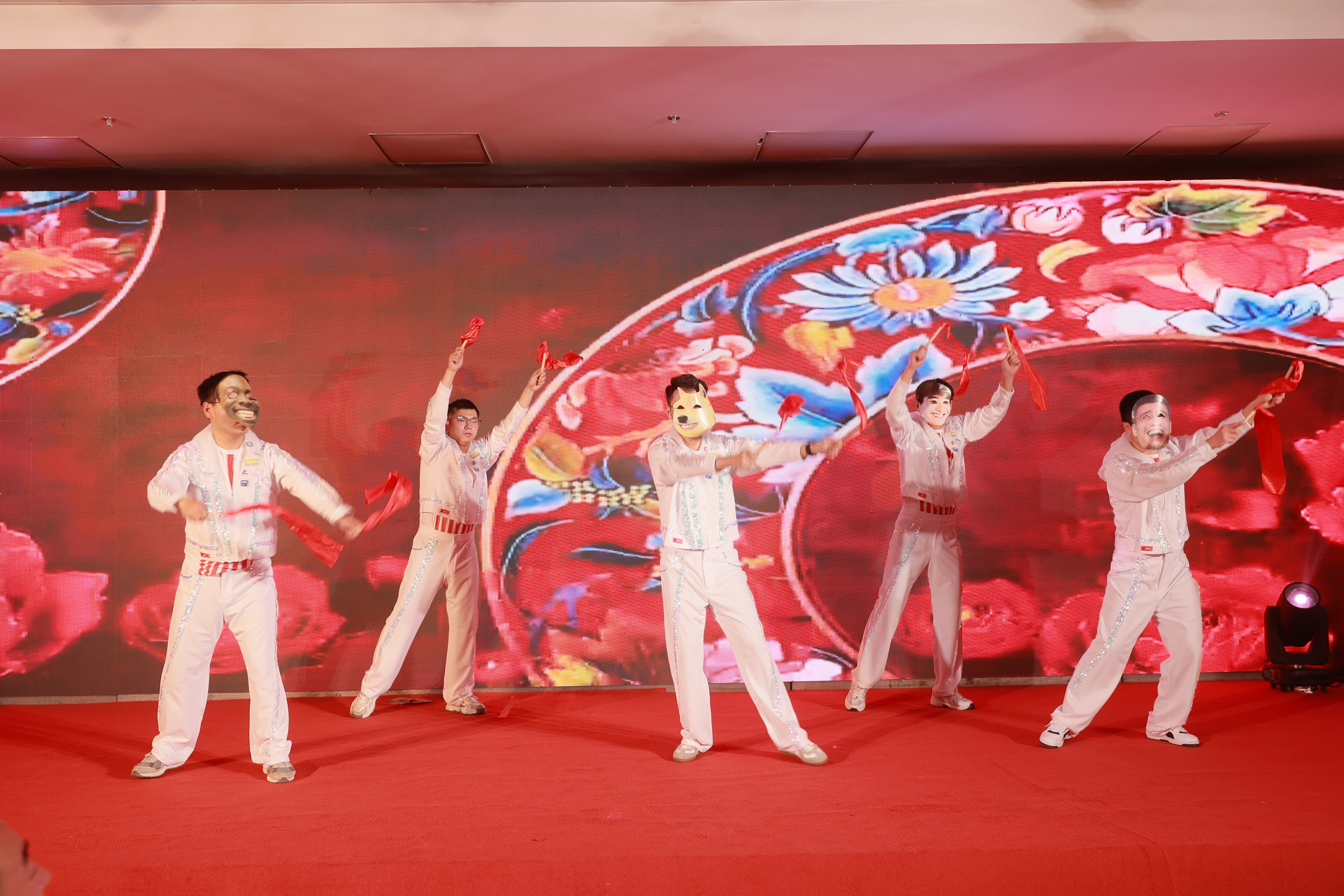 国网汉阴县供电公司：喜迎元旦 绽放2024