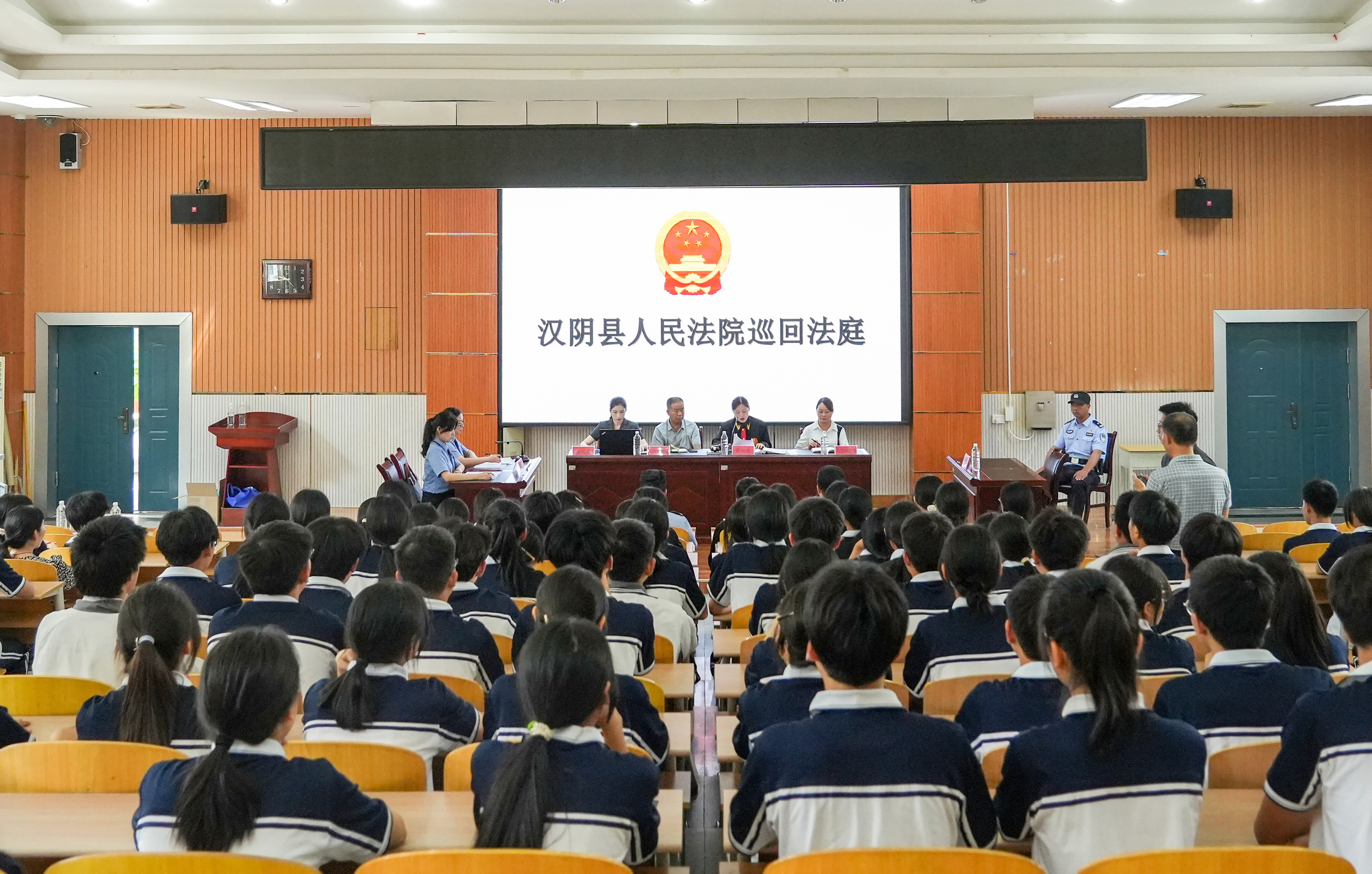 汉阴法院：“公开宣判+普法宣传” 共筑校园禁毒“防火墙”