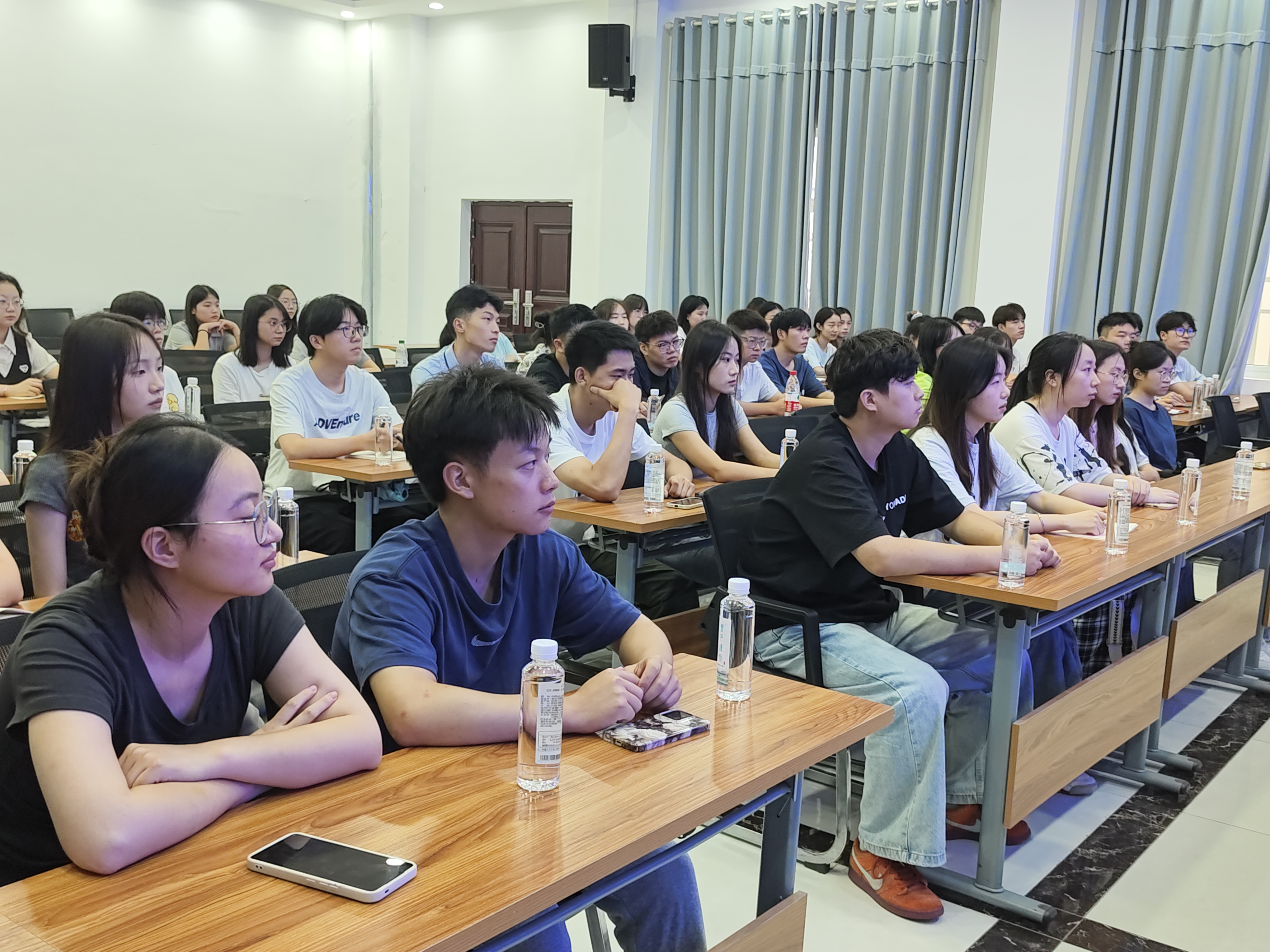 汉阴县召开2024年暑期大学生到政府机关见习岗前培训会
