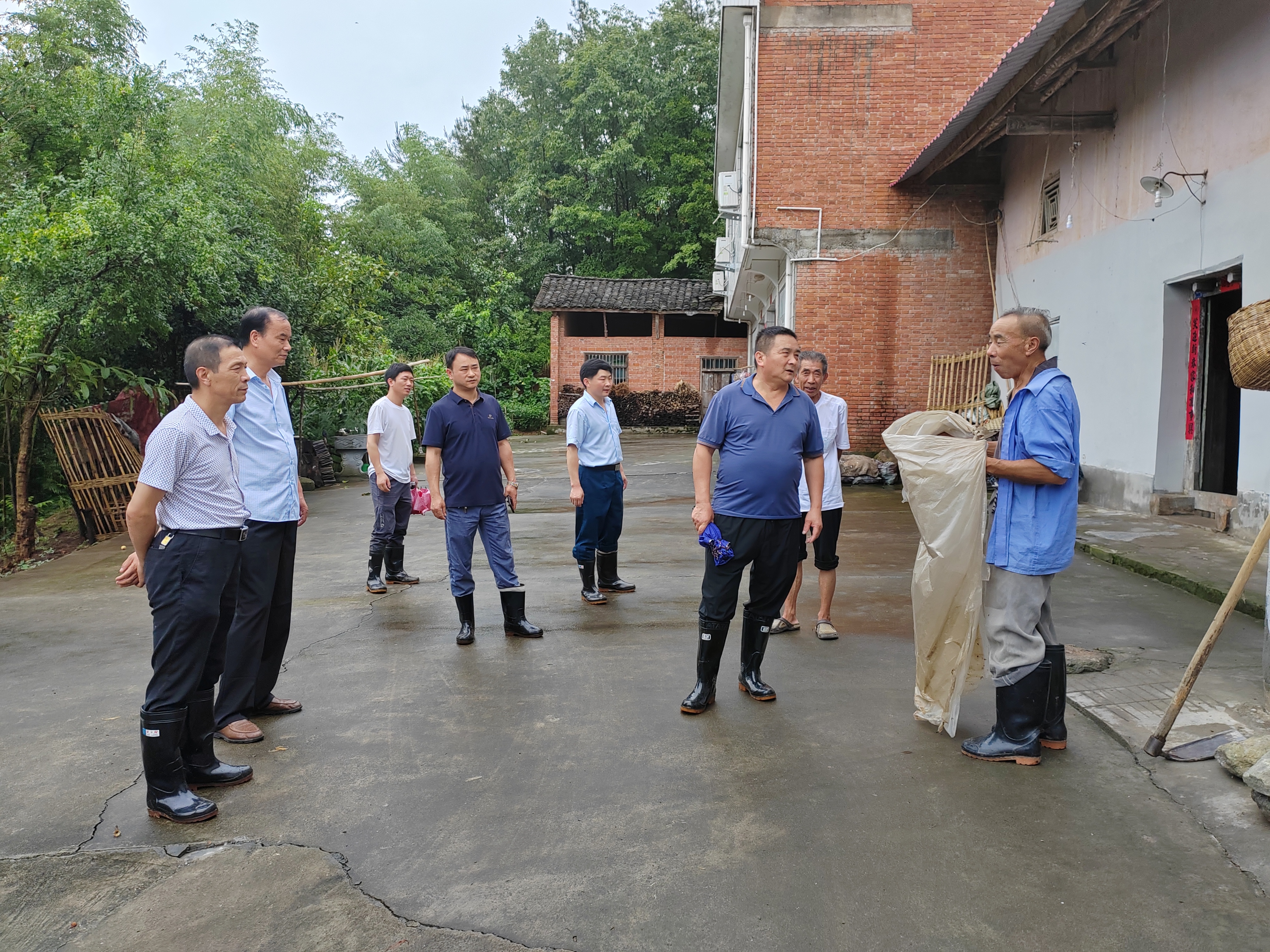 汉阴县蒲溪镇：人大代表积极行动开展汛期安全排查