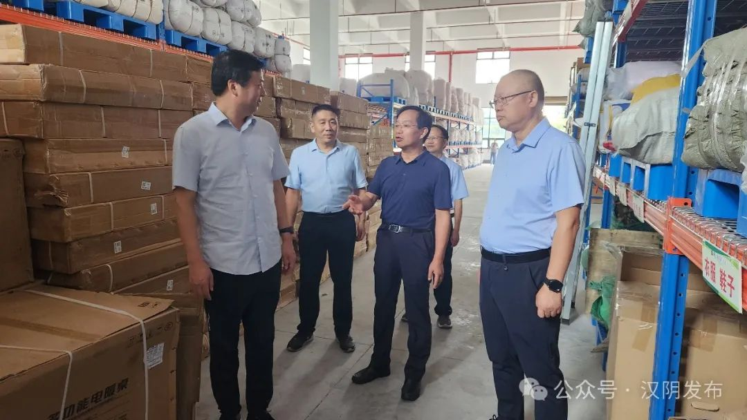 市政协副主席陶柏林来汉阴督导防汛工作