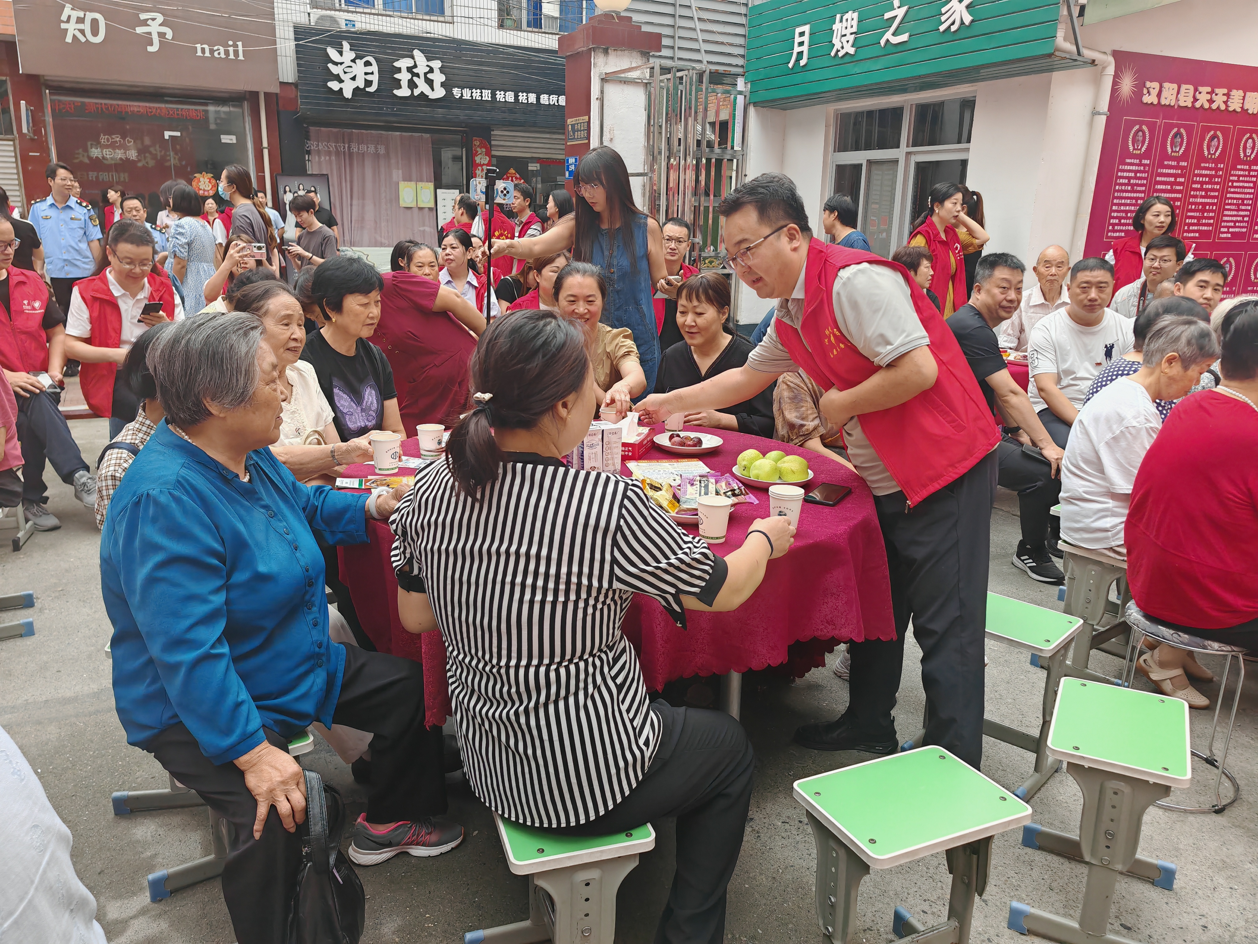 汉阴县政协机关党支部开展中秋节主题党日活动