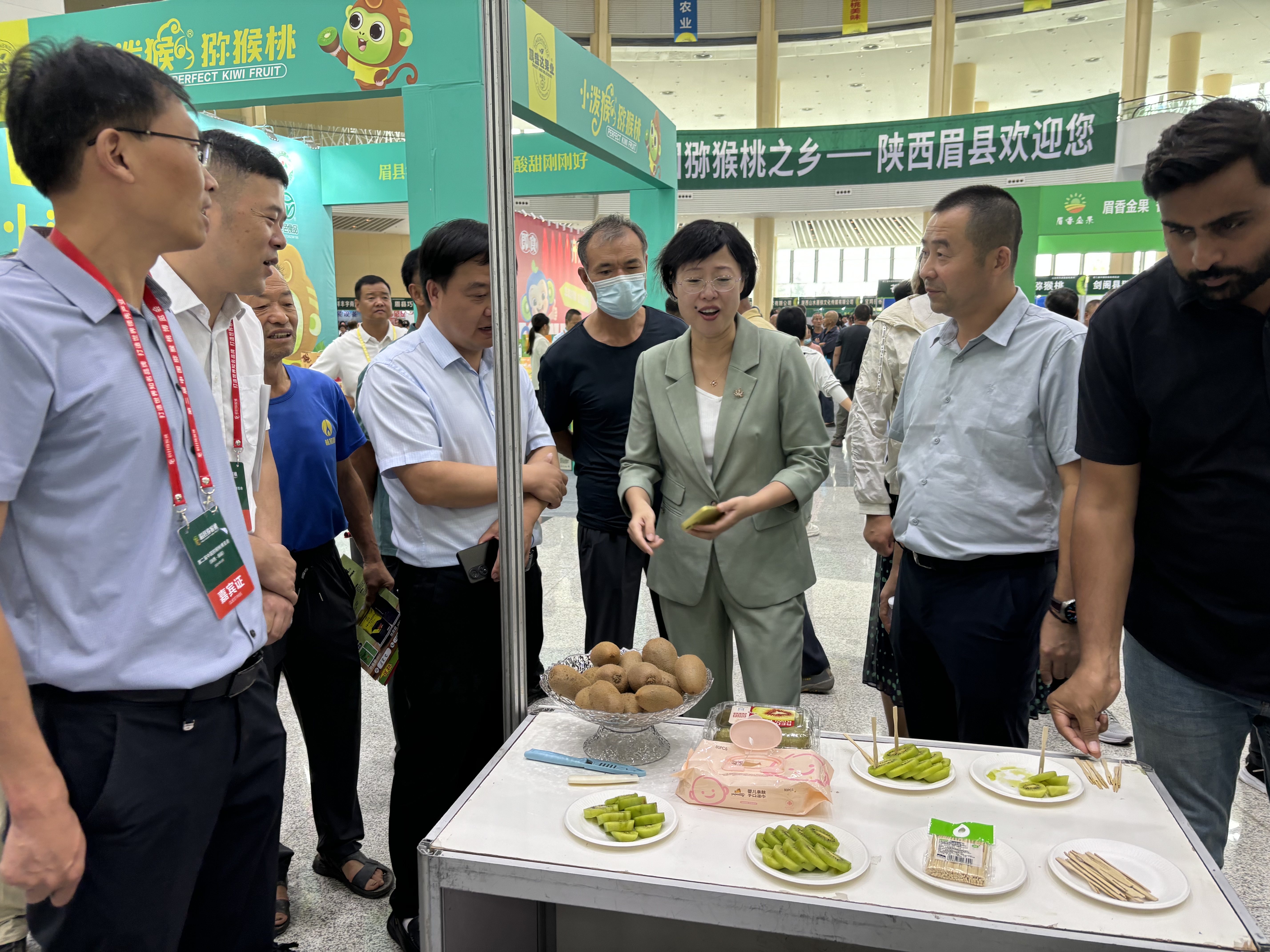 汉阴县组团参加第二届中国猕猴桃博览会
