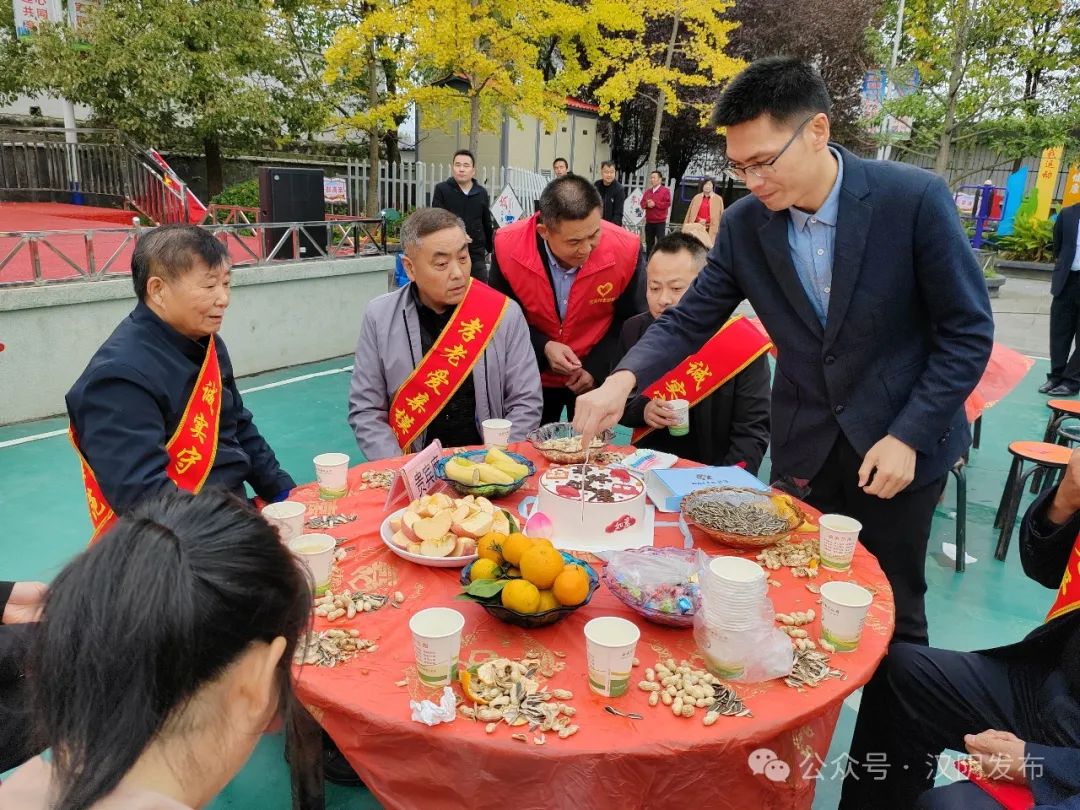 汉阴：“书记组团”化干戈促和美