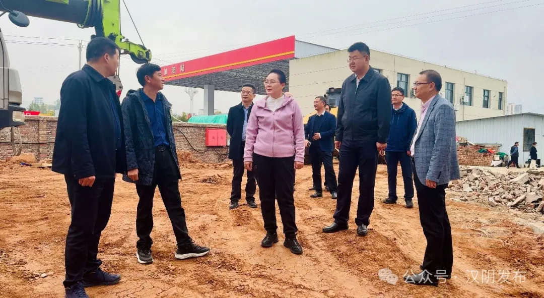 汉阴：县委书记刘飞霞调研稳增长、促消费工作