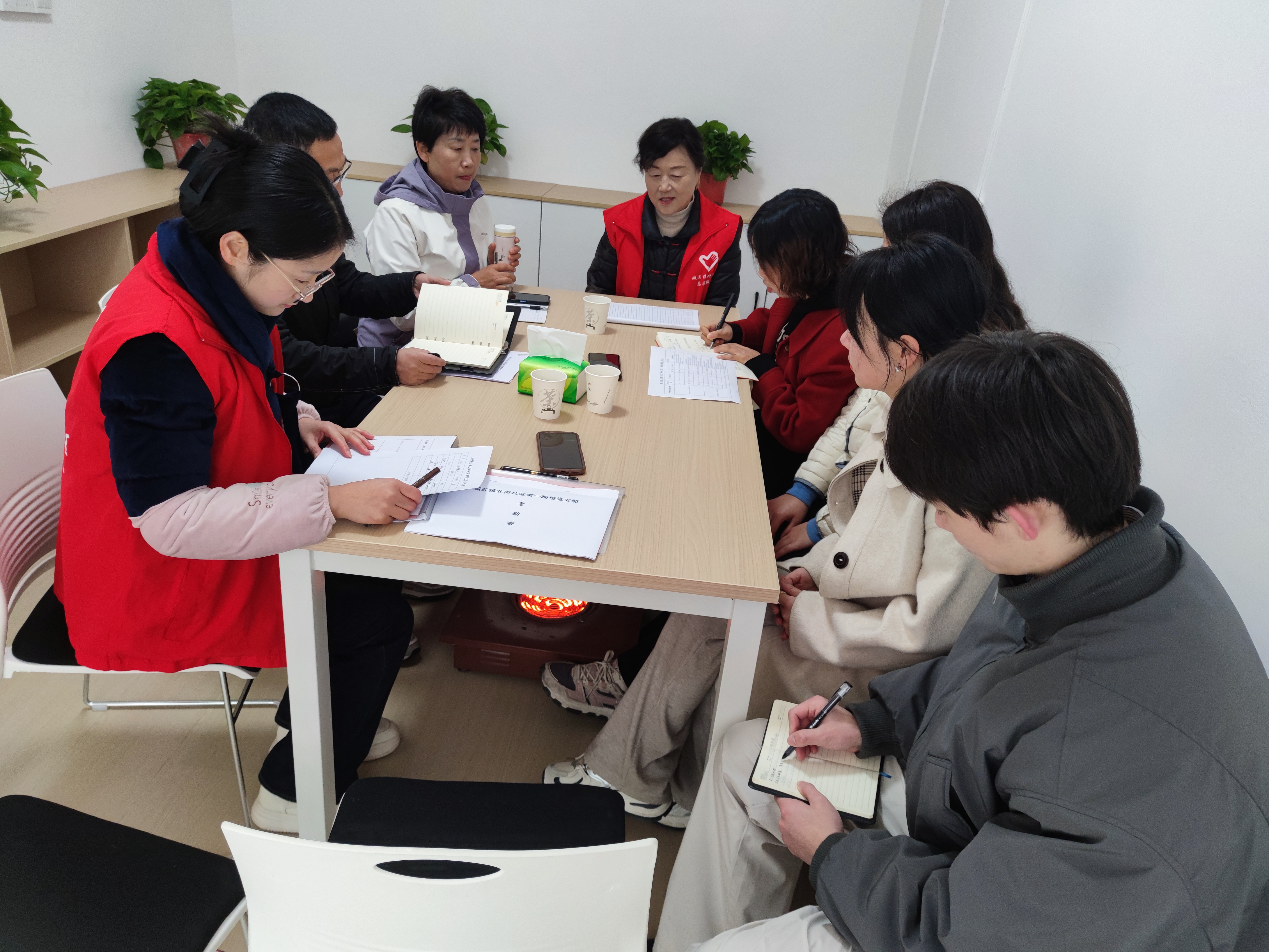 汉阴县城关镇北街社区：党建引领“小网格” 助推群众“大幸福”