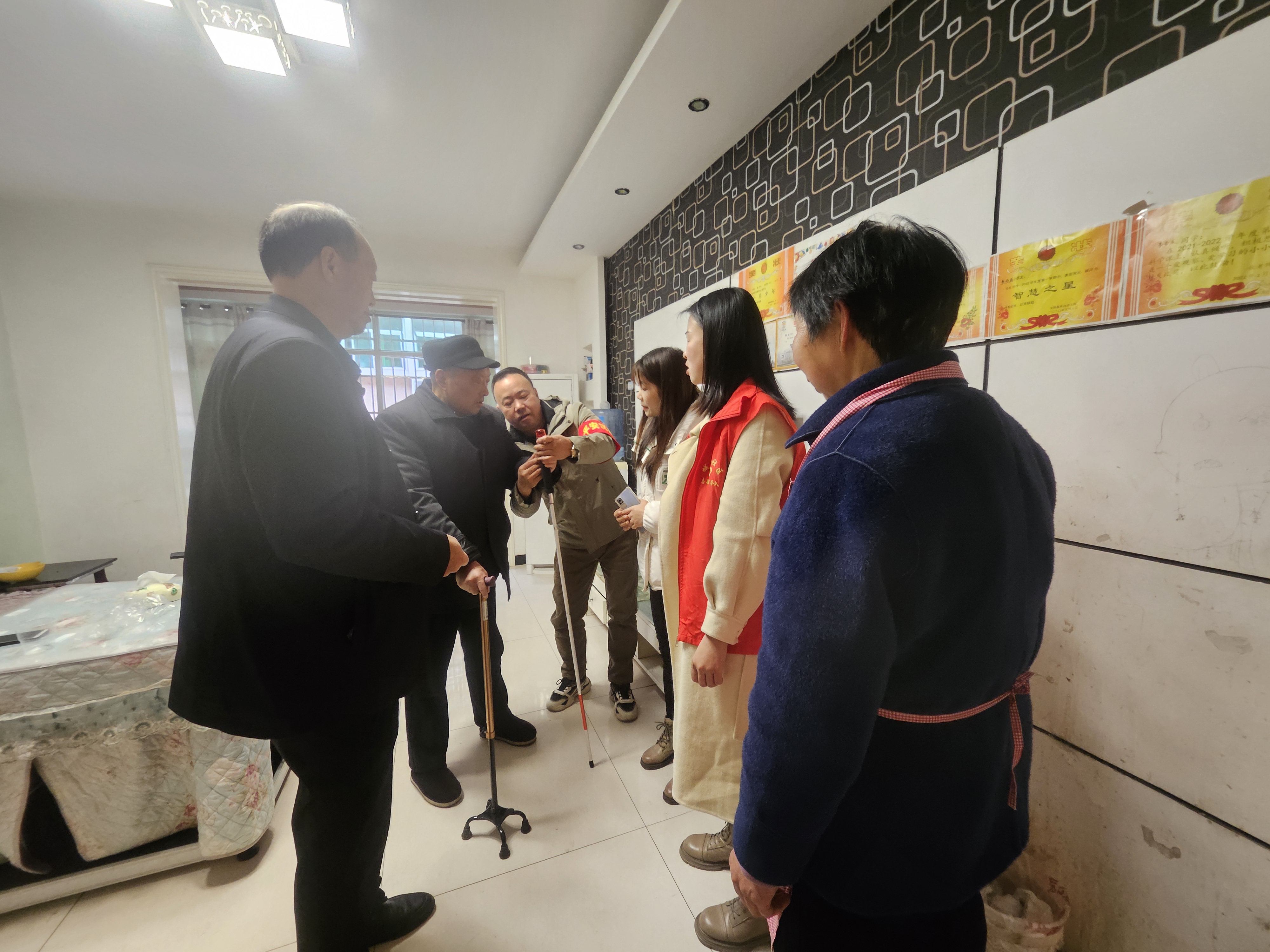 汉阴县城关镇城东社区：适老微改造 让老人居家更放心