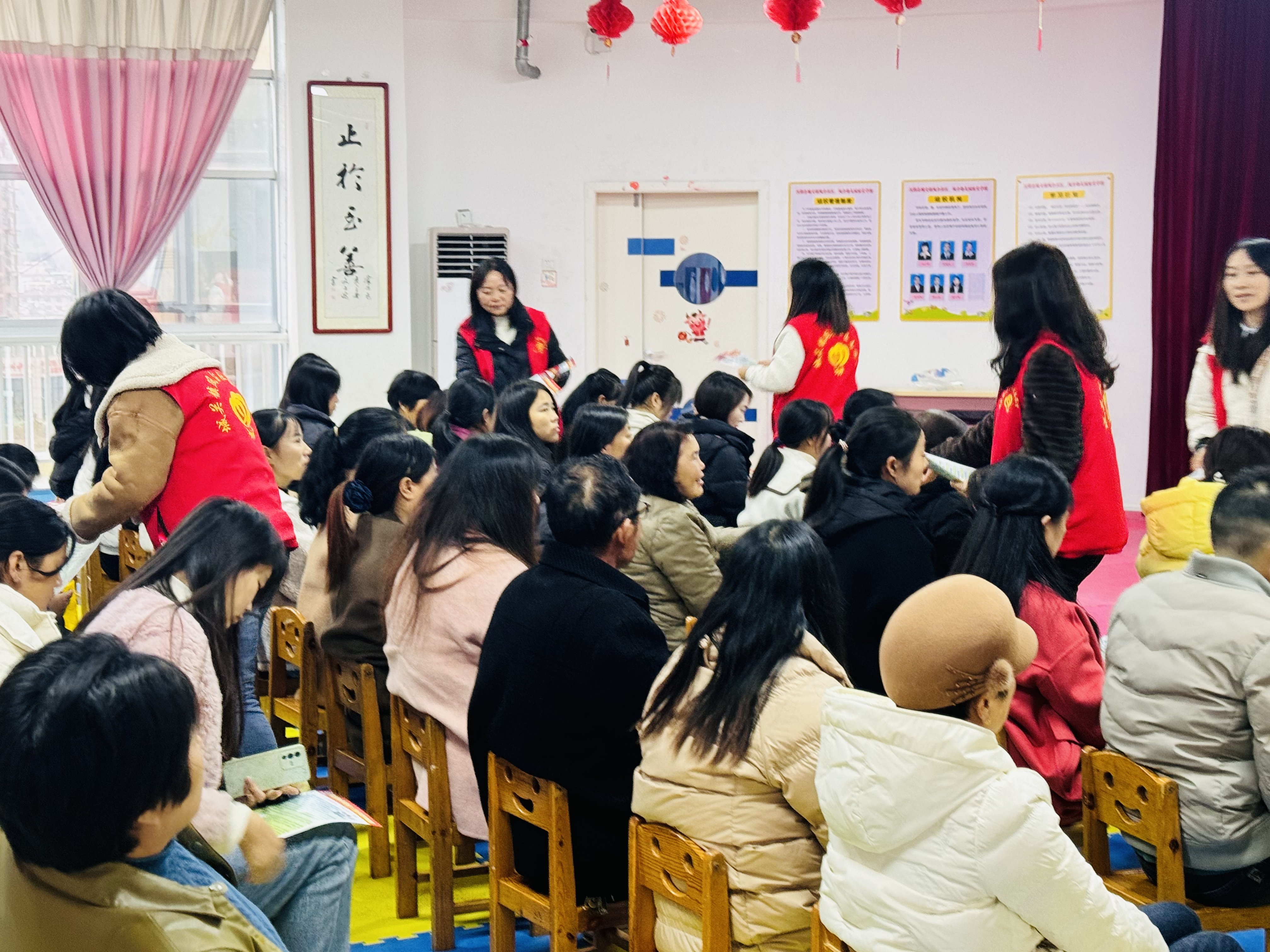 城关镇凤台社区开展冬季儿童传染病预防专题志愿活动