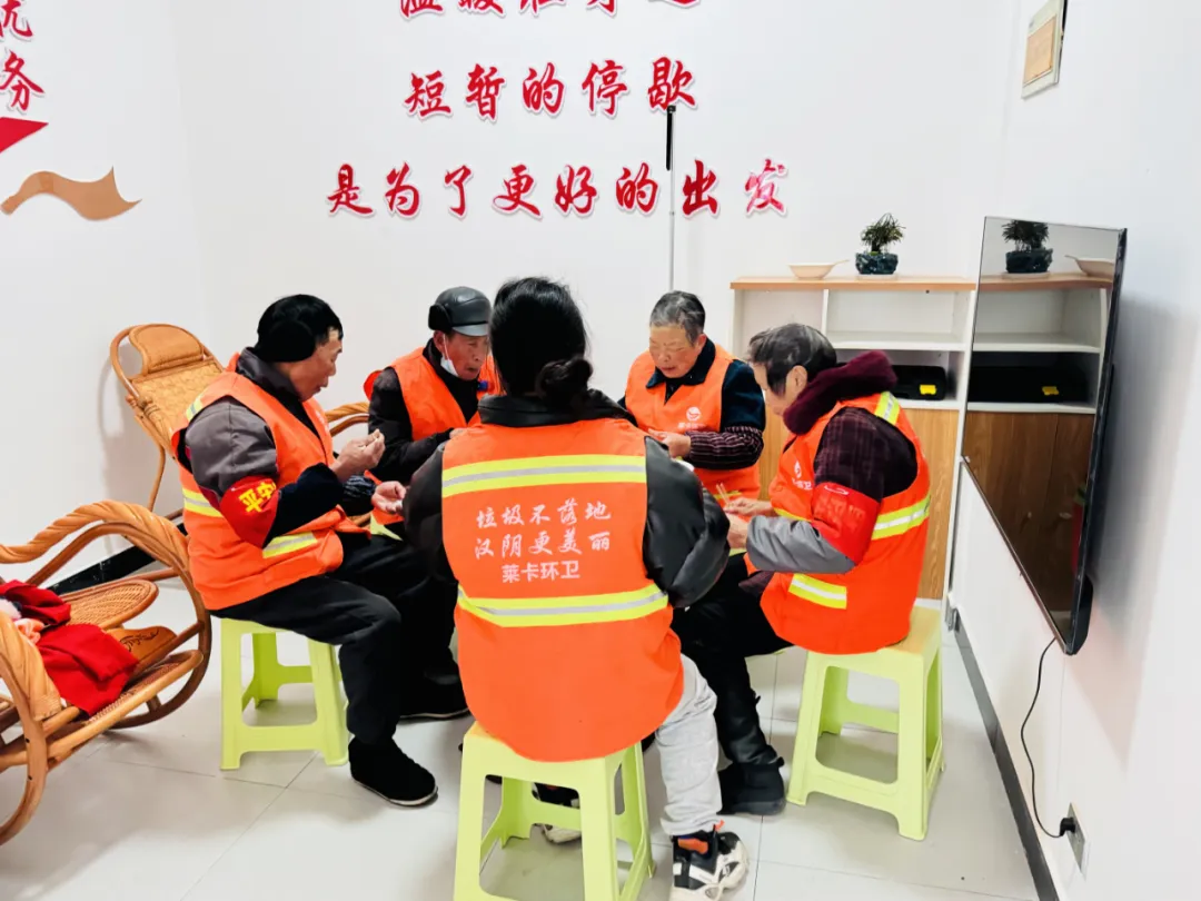 汉阴多家工会驿站开展冬至送温暖活动