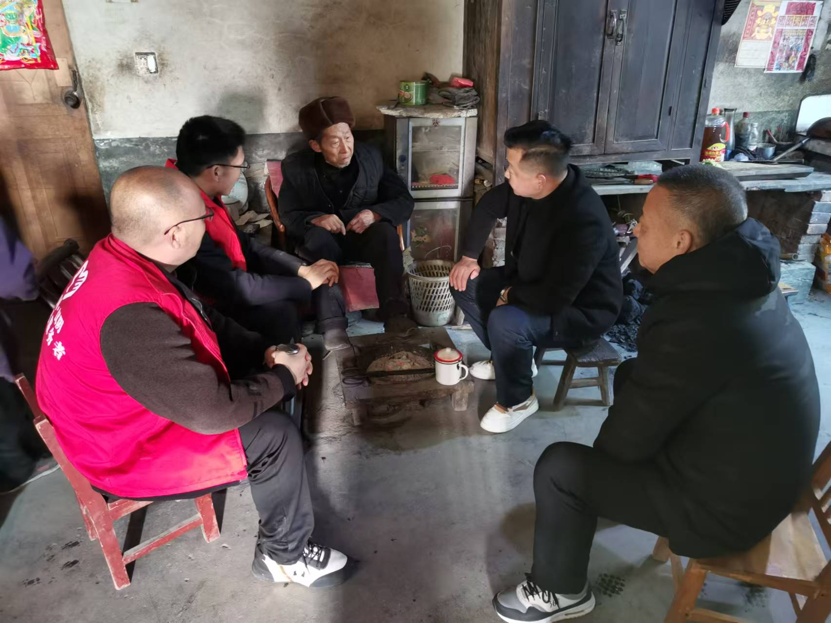 汉阴县城关镇三元村多措并举筑牢防火安全网