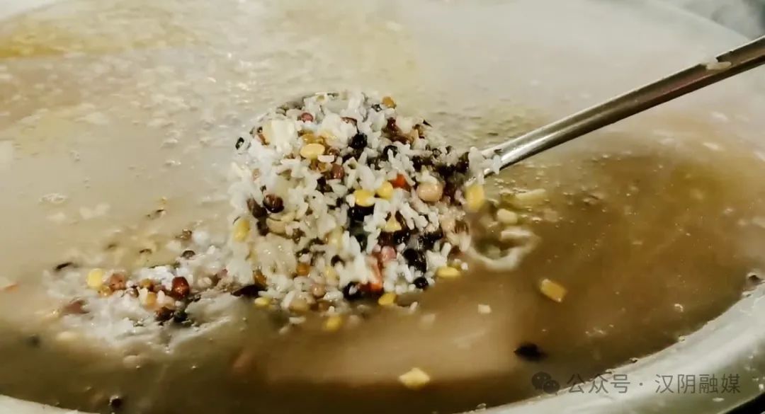 喝上一碗腊八粥 万事“粥”全迎新年