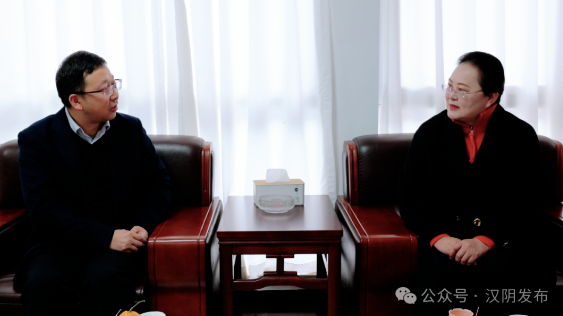 汉阴：县委书记刘飞霞春节前走访慰问专家人才