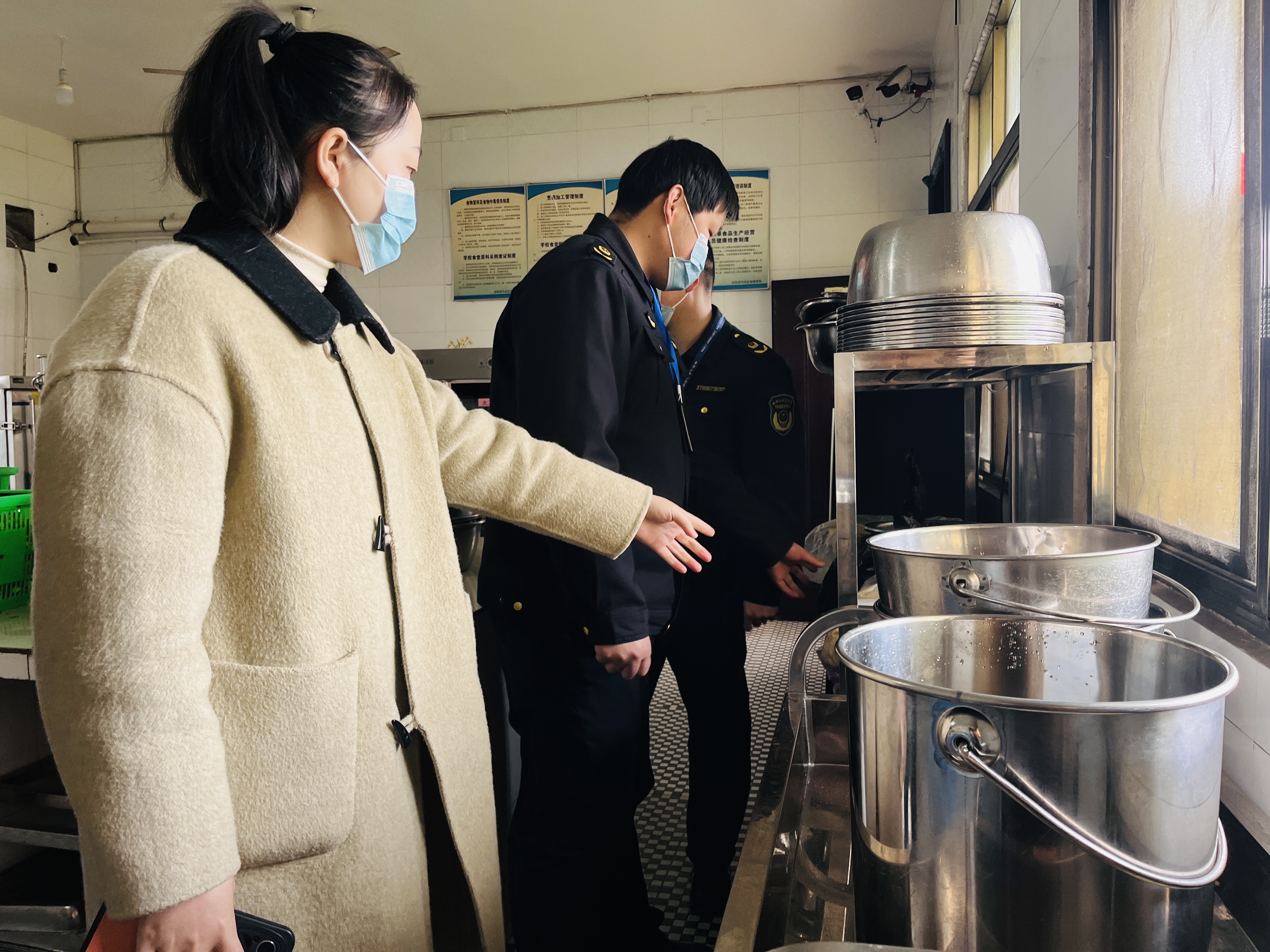 汉阴县城关镇春蕾幼儿园迎接食品安全检查