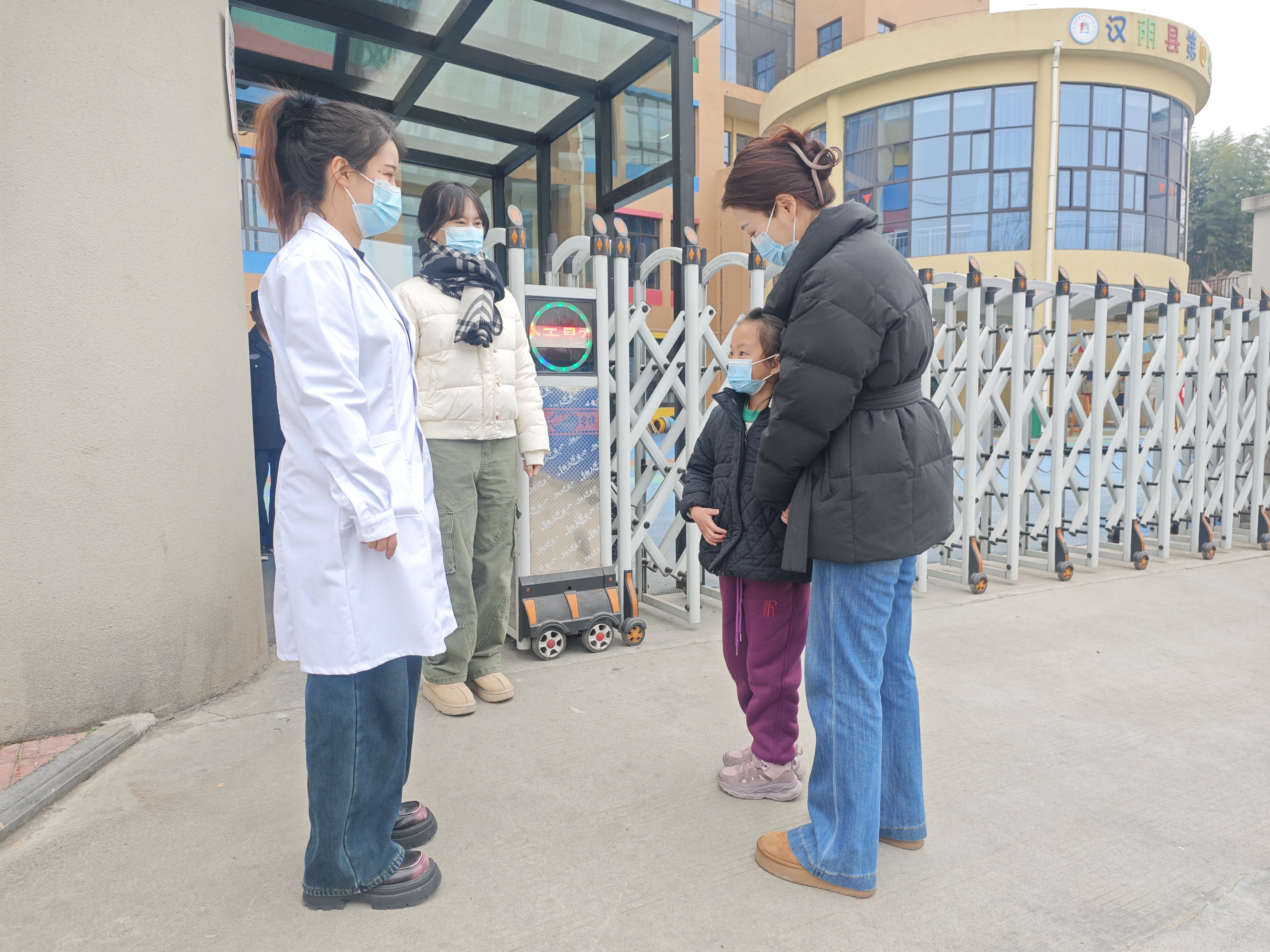 汉阴县第四幼儿园开展诺如病毒应急演练 筑牢校园健康防线