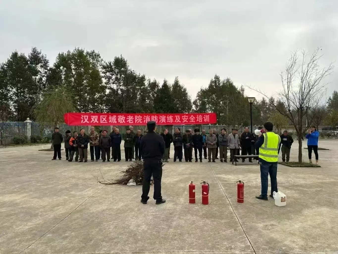 汉阳派出所党支部：党建引领筑防线 消防教育保安全